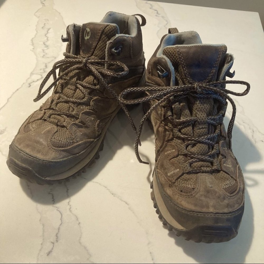 MERRELL Sz 6.5 Leather Hiking Lace Up Grip Sole Boots